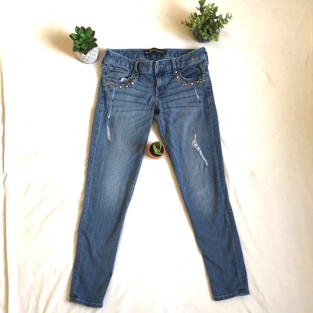 Express Jeans! Super cute! Great condition!